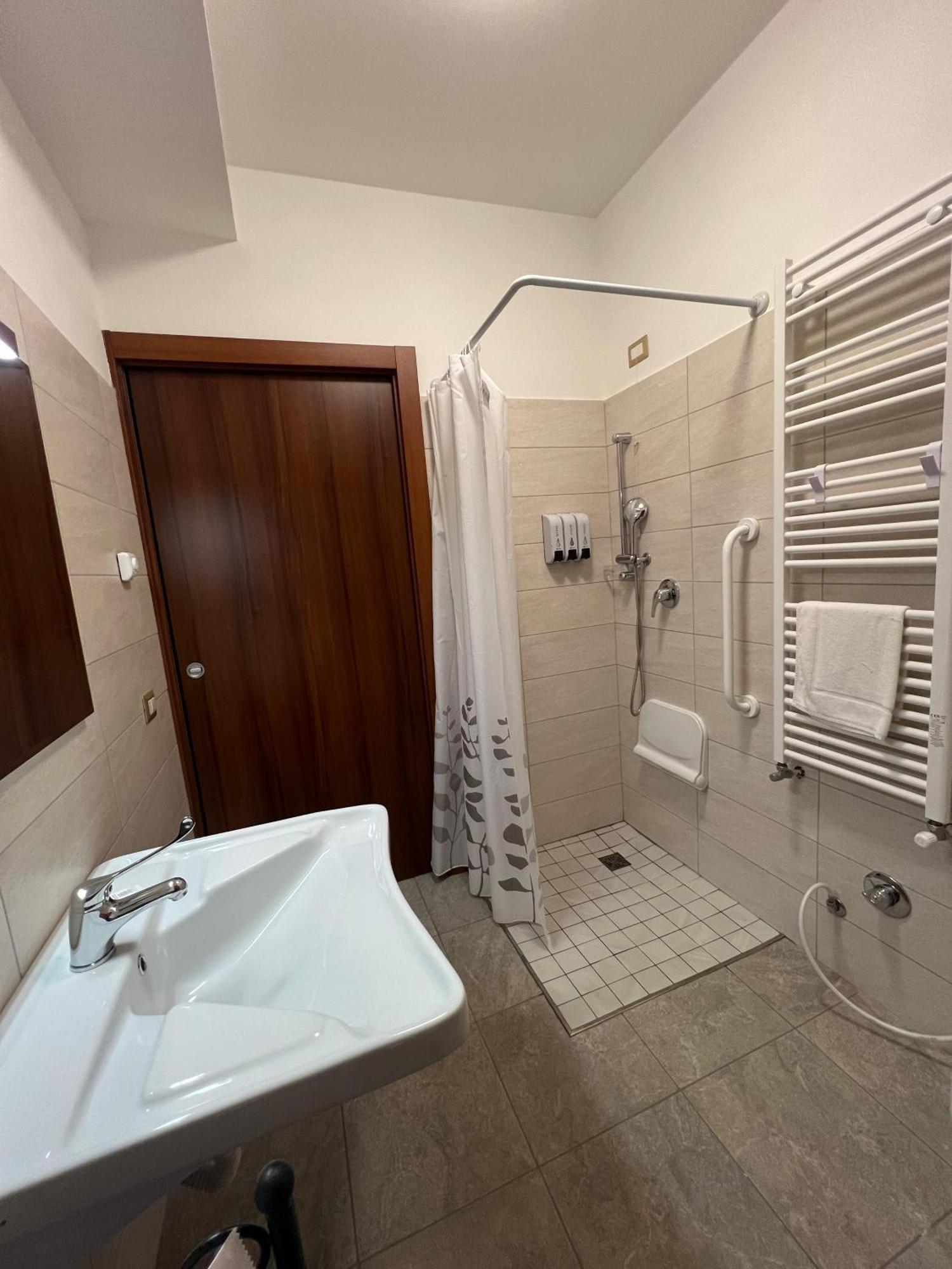Sigis Hotel Fiumicino Zewnętrze zdjęcie